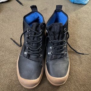 Toms Boots (Size 10.5)